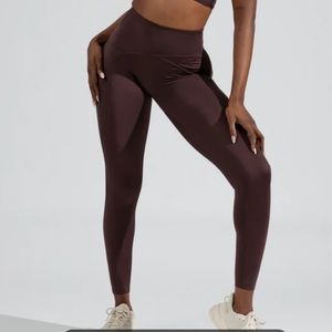 Buffbunny wicked pocket legging in journey dark brown